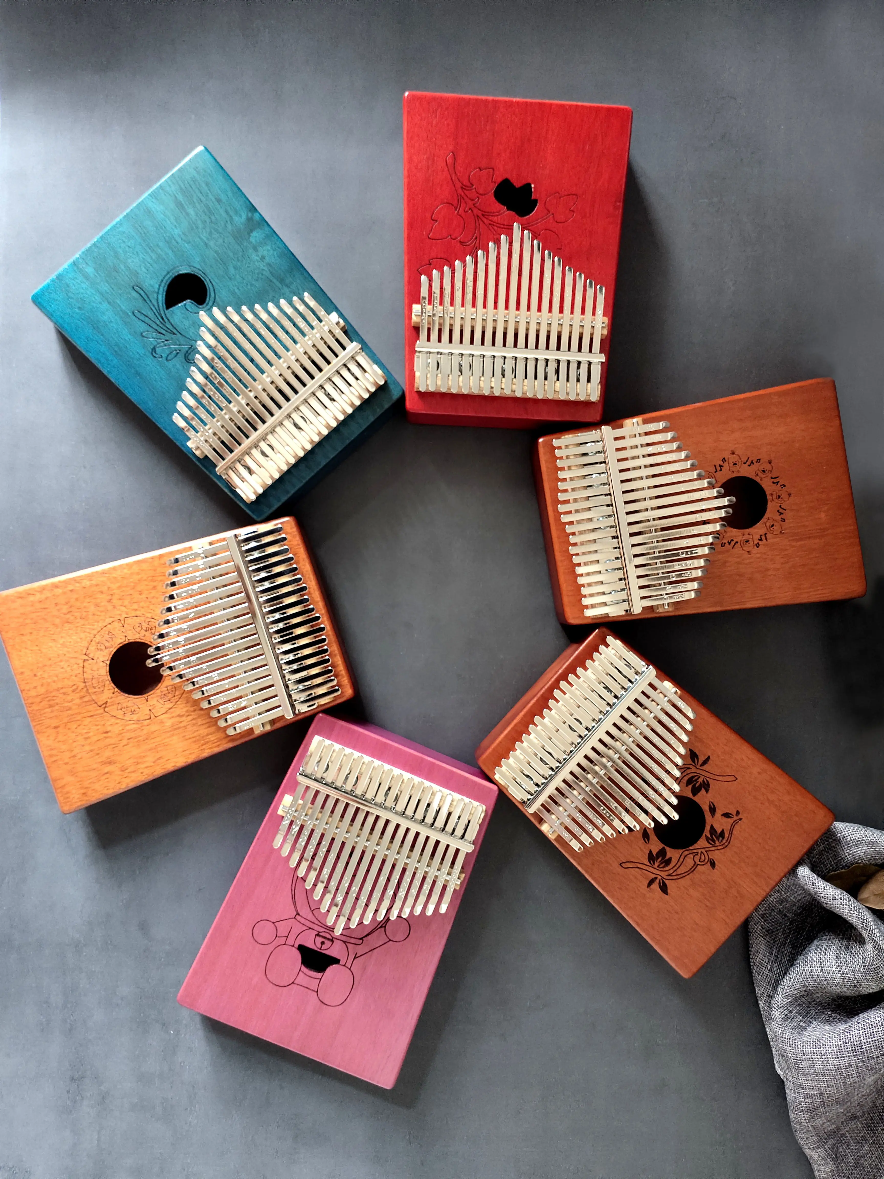 Walter High quality little fish cut Cartoon Thumb Piano 17 Key Kalimba with menu and Tune Hammer, Gift for Kid, Adult Beginners