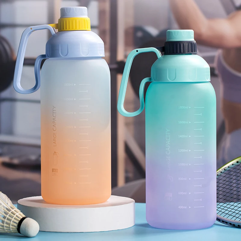 New quarter products Gradient water cup large capacity in summer gym mugs cup Customized services for sports merchants