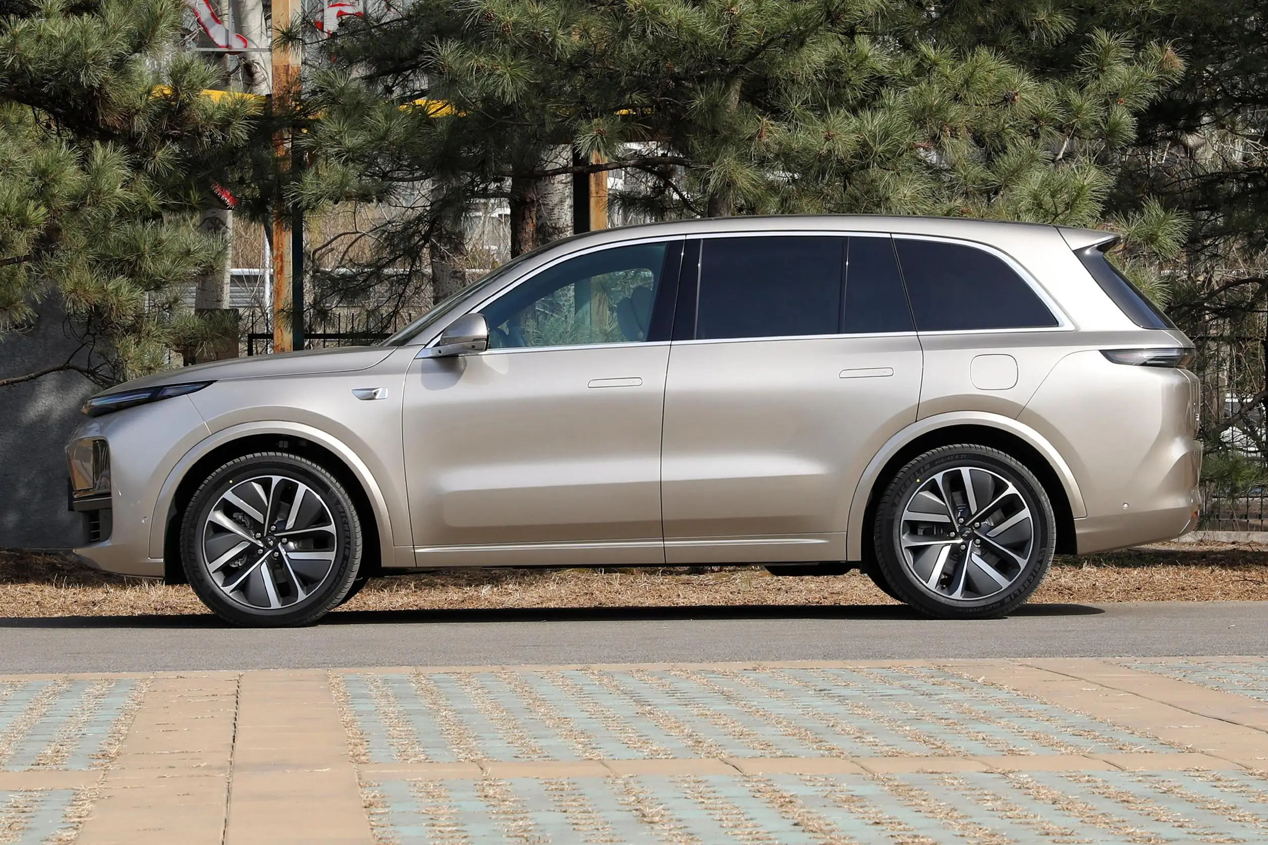 Top Electric Car Companies Li L8 New Energy Vehicles Best Cheap Electric Car LEADING IDEAL L8 New Electric Hybrid Car