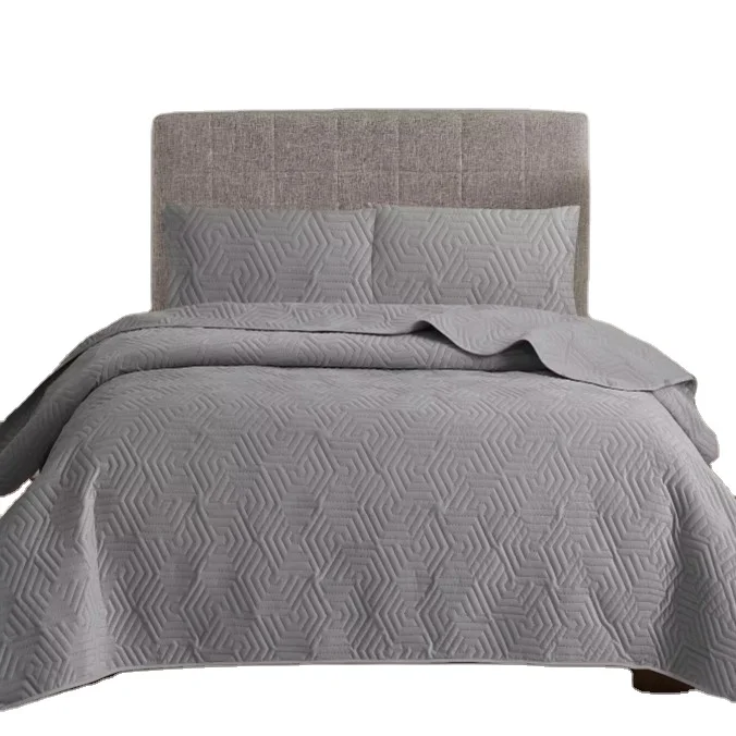 America&European Style Microfiber Stitching Quilted Coverlet Super Soft Solid Geometric Bedspread