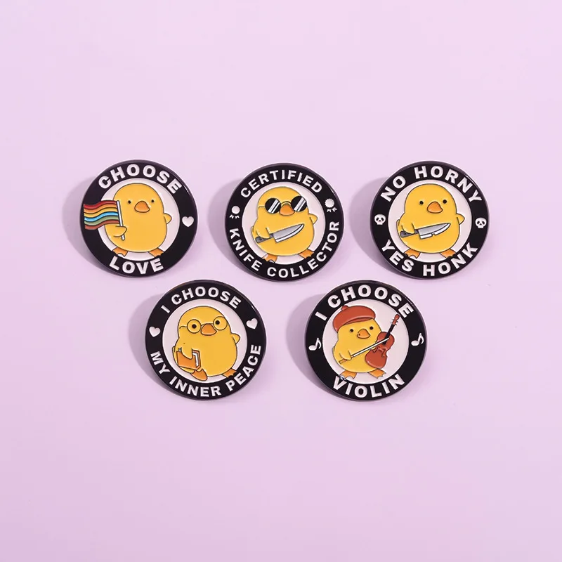 Stock Round Little Yellow Duck Cute violin Badge Cartoon letter Soft Enamel lapel Pin