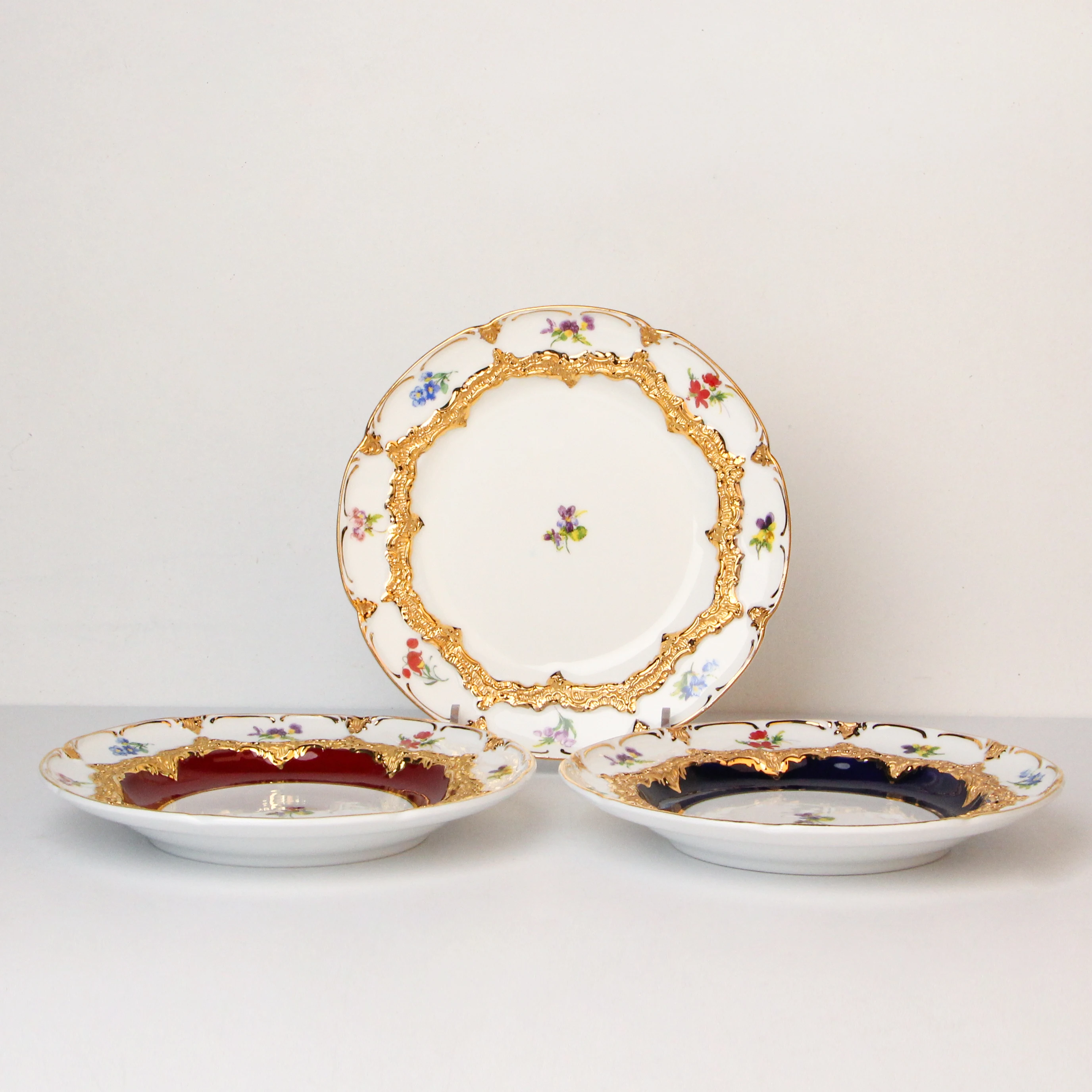 Vintage Gold Embossed Ceramic Plates Restaurant Hotel Dessert Porcelain Dinner Plate Set Dish Snack Tray