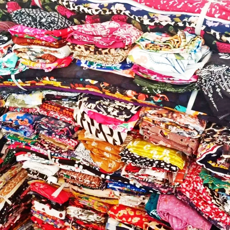 Stock Lot Printed Rayon Viscose Challis Fabric 100% Rayon for Garment Sari Lining 100% Rayon Style Korea/Indonesia