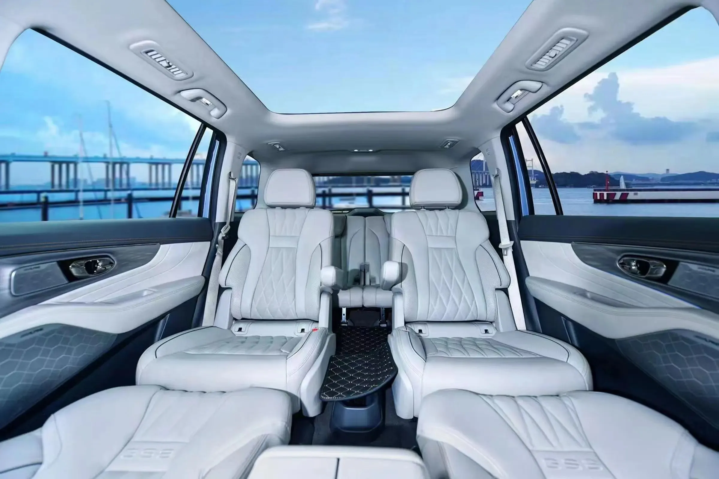 Wholesale china suppliers GAC Trumpchi GS8 SUV Gasoline Cars New Petrol Car for family