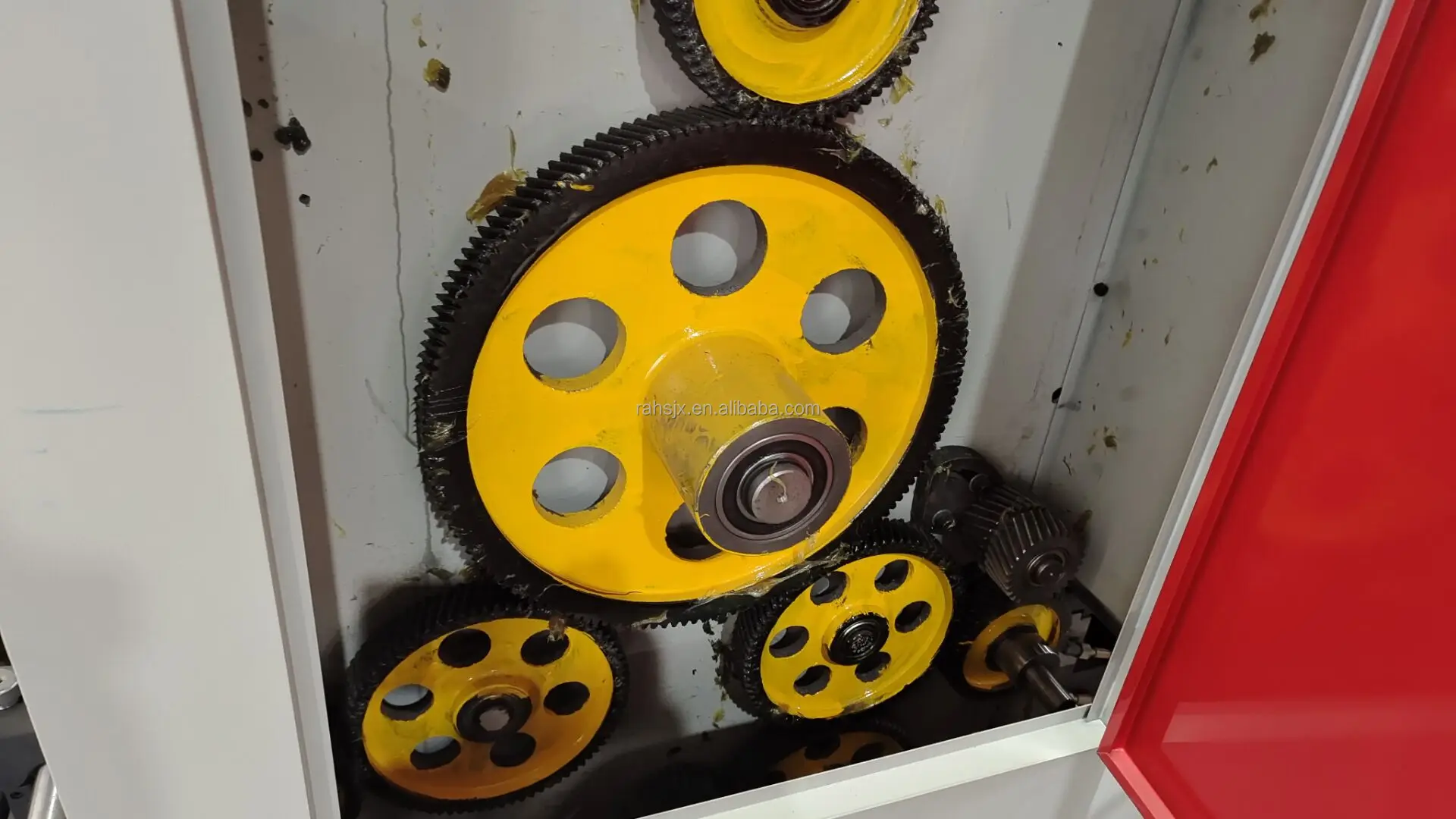 helical gear.jpg