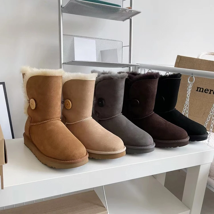 Custom Australia Genuine Sheepskin Leather Warm Soft Fuzzy Fluffy Outdoor Winter Warm Snow Boots for Women