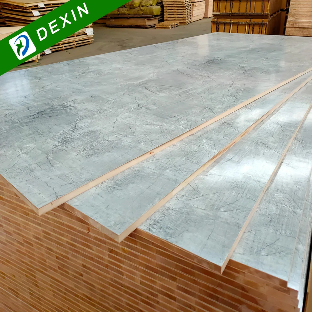 High Grade 18mm Gloss White or Grey Falcata/ Malacca Pine Pauiownia Core Melamine Block Board/Blockboard for Furniture