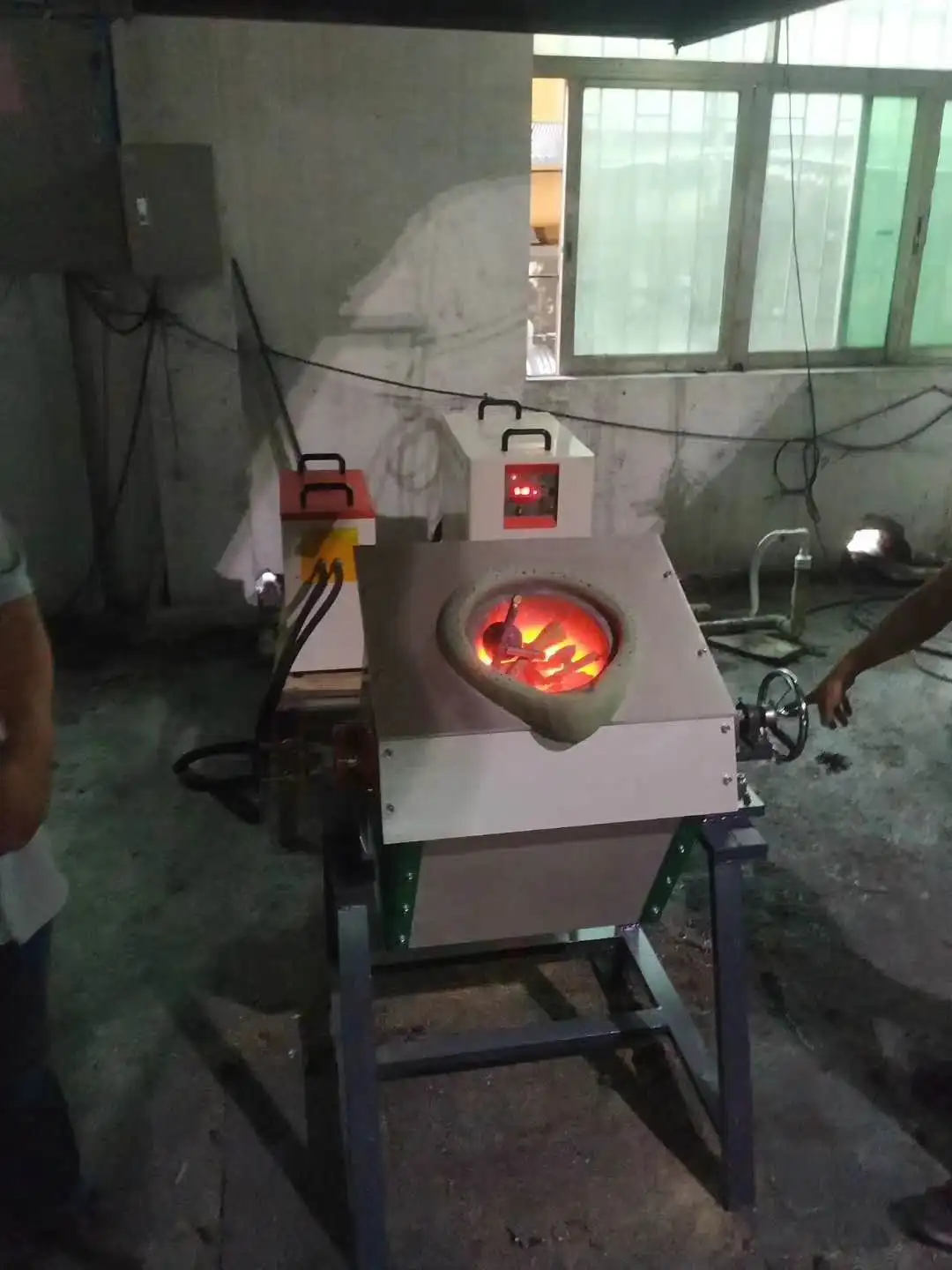 RXS High quality Electric small portable induction smelting furnace for gold silver melting equipment with competitive price