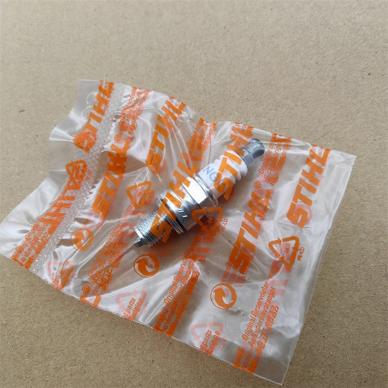 Свеча зажигания MS180 MS194T MS193T MS211 MS462 FS240 FS460 0000 400 7011