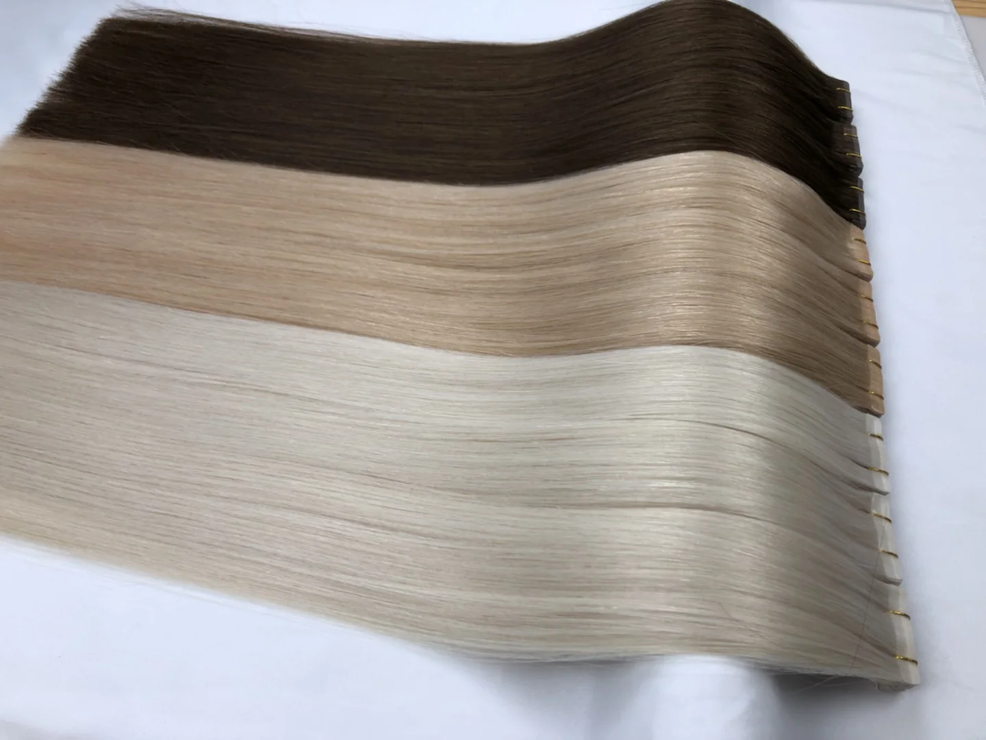 Manufacture Price Smooth Shiny 100% Remy Virgin Hair Solid Color Invisible Tape In Hair Extensions