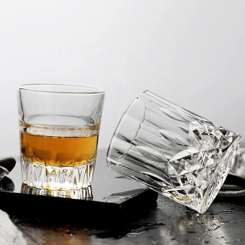 Customized logo Creative whisky glass cup Glassware Barware Classic Drinking Diamond Glasses Thick Base crystal whisky glasses