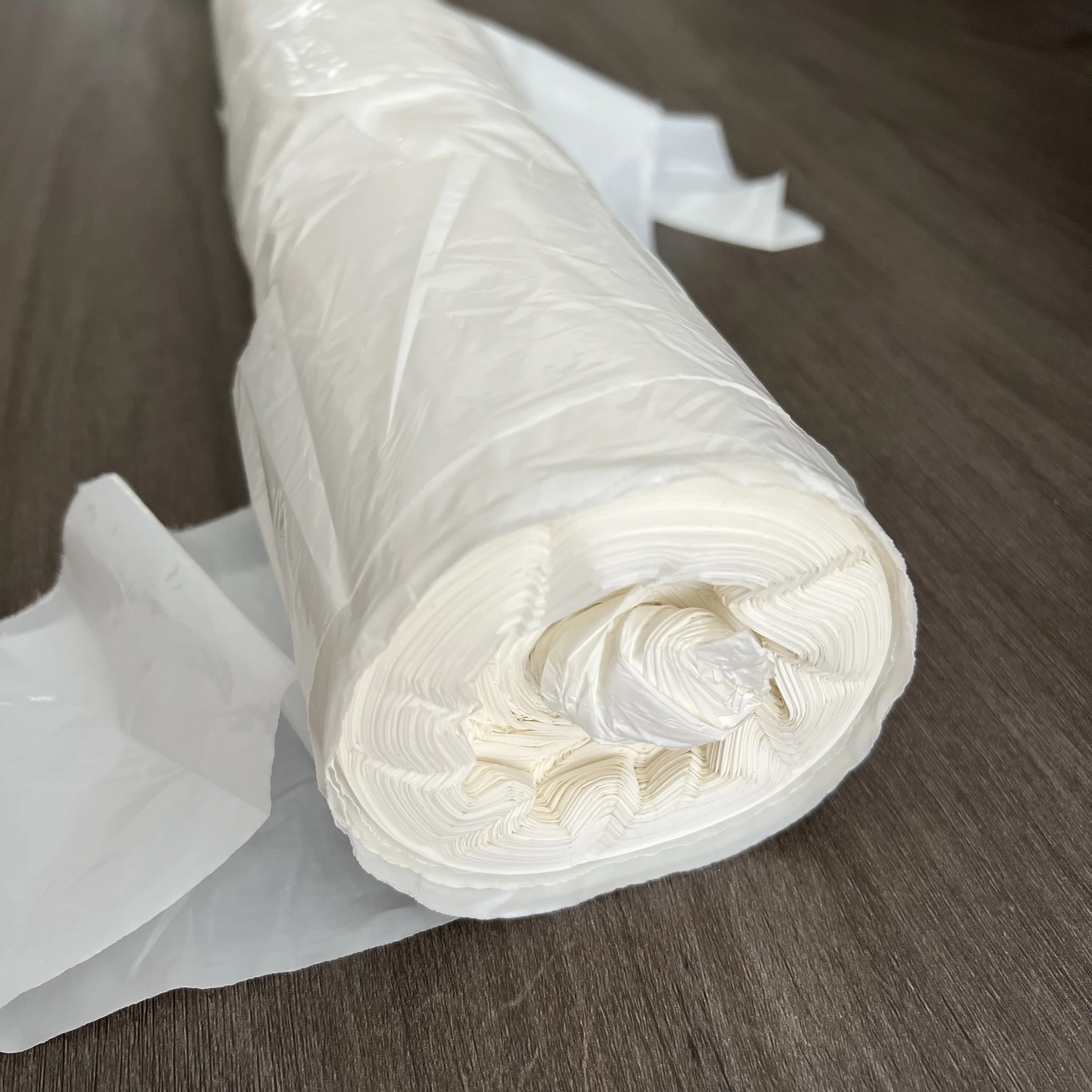 Custom Size Sleeveless PE Apron Waterproof Oil Proof Resistant to Painting Small Number Spots Cleaning