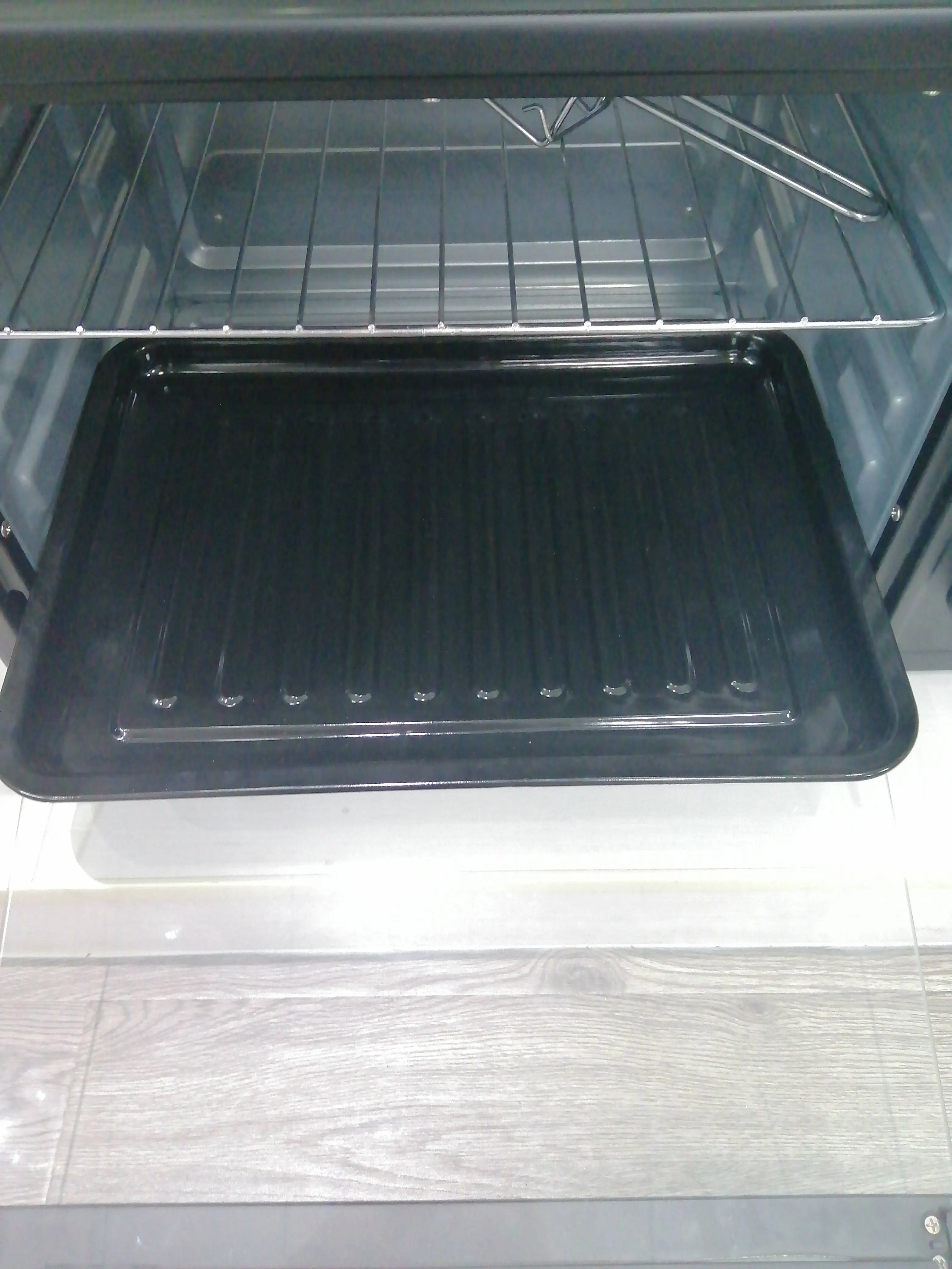 Hot selling bake multifunction function mini electric microwave oven cake oven