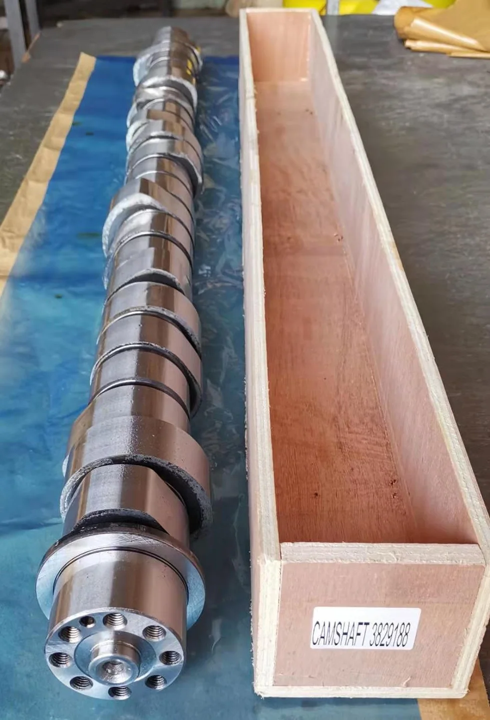 Best Excavator Truck Diesel  Engine Part Forged Steel D16 Camshaft 3829188 With High Quality