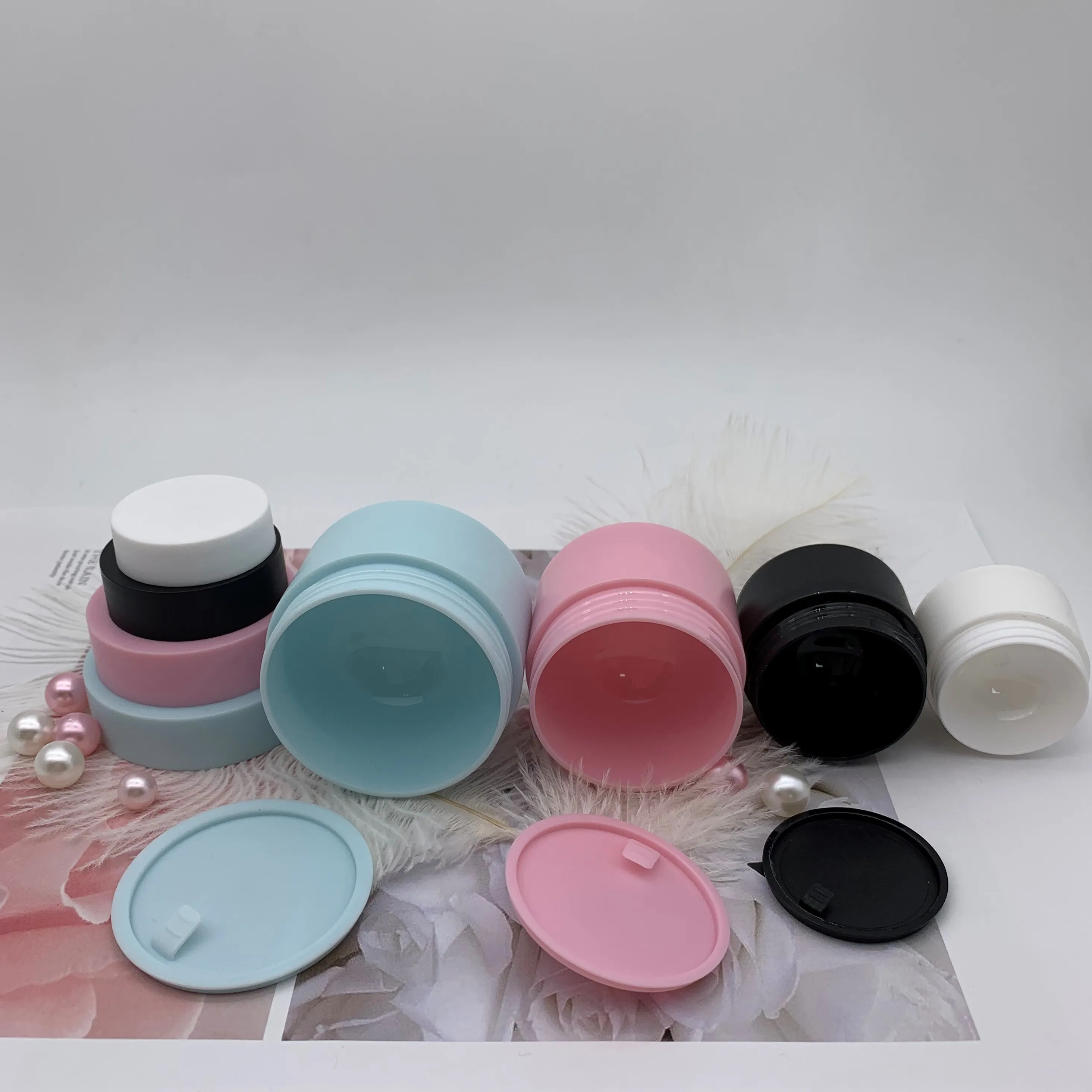 
5g 15g 20g 30g 50g Cosmetic Cream Jar Colored Skin Care Cream Jar PP Plastic Jar 