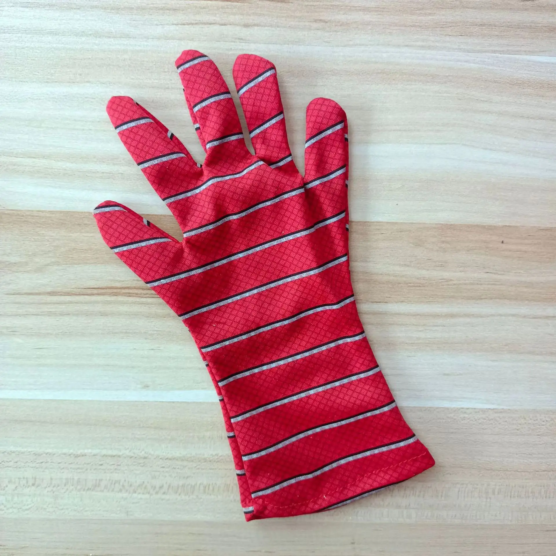 2024 New Novelty Gag Toys Cosplay Launcher Gloves Spider M Gloves Web Shooter