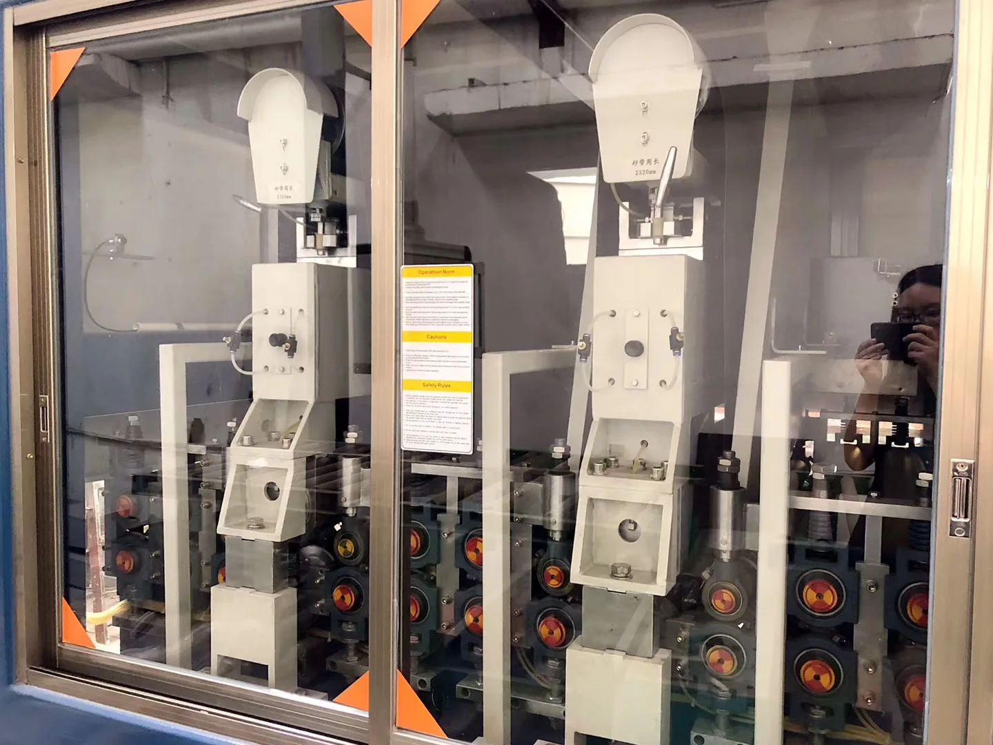 
Automatic Polishing Machine for Stainless Steel Metal Inox Aluminum Hairline No.4 Satin Surface Grinding Brushing Sanding 