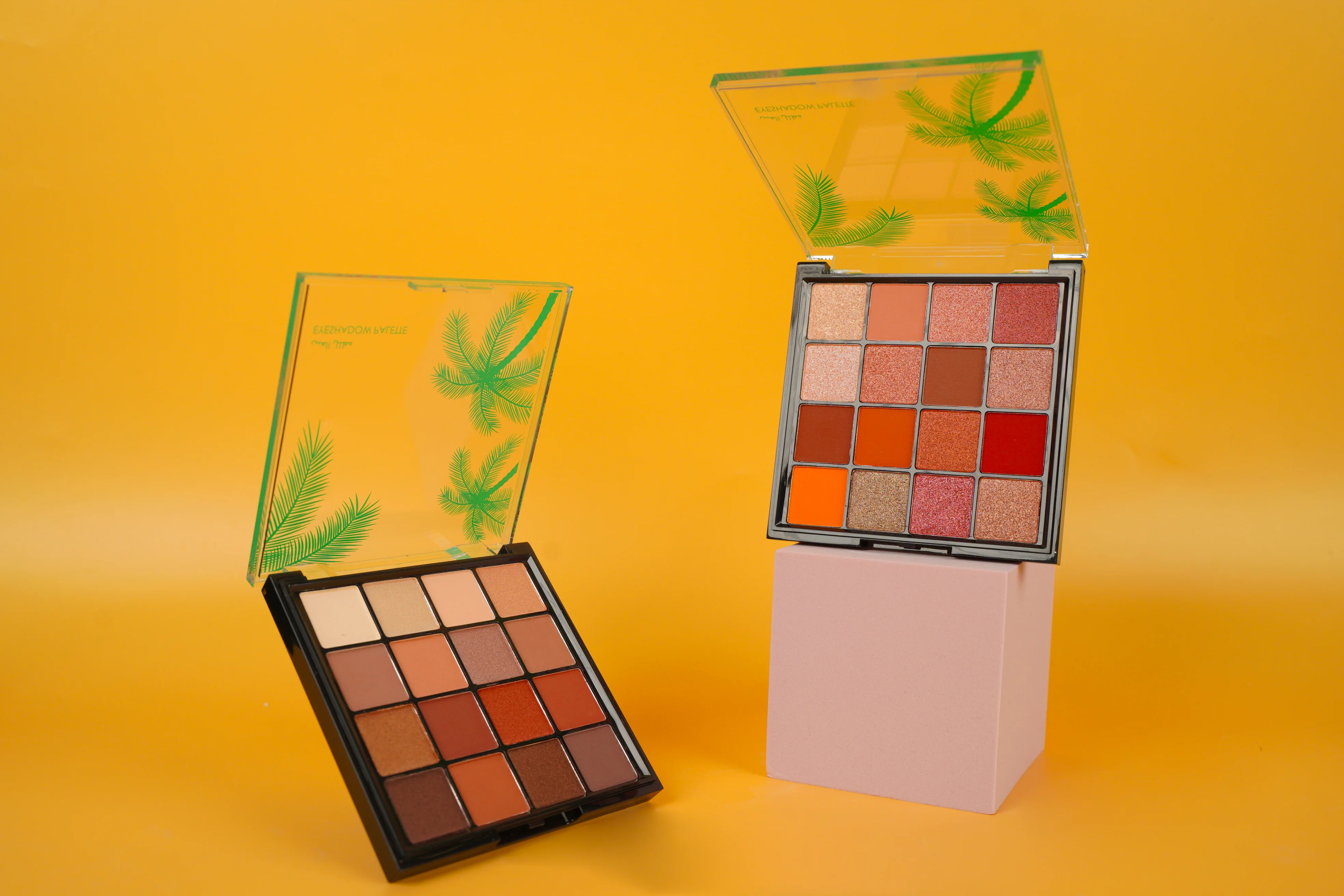 OEM Acrylic Eyeshadow Palette Private Label High Pigment Custom Eye Shadow Palette