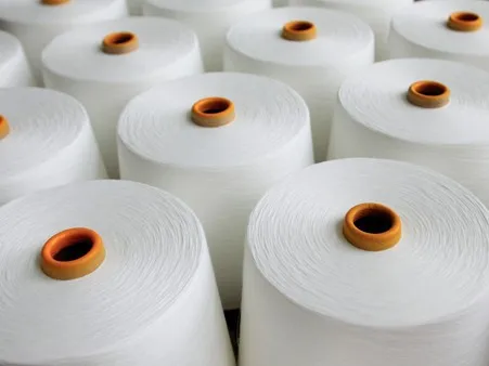 Low Price 100% recycled polyester yarn supplier  30/1 Raw White  Spun Yarn for yarns knitting and weaving