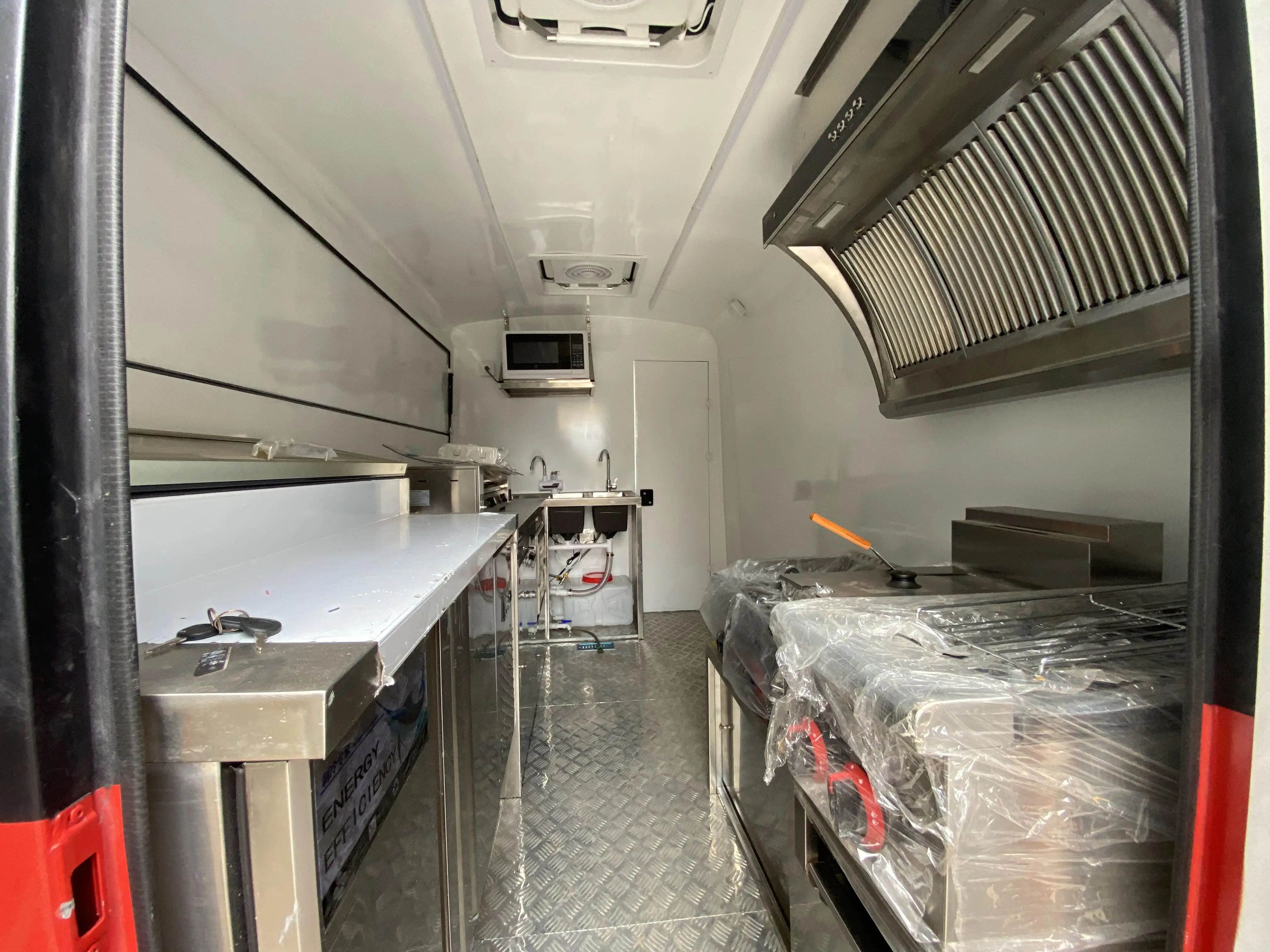Factory Food Mobile Truck for Ice Cream and Snack Foods with Core Motor Component for Restaurant Applications