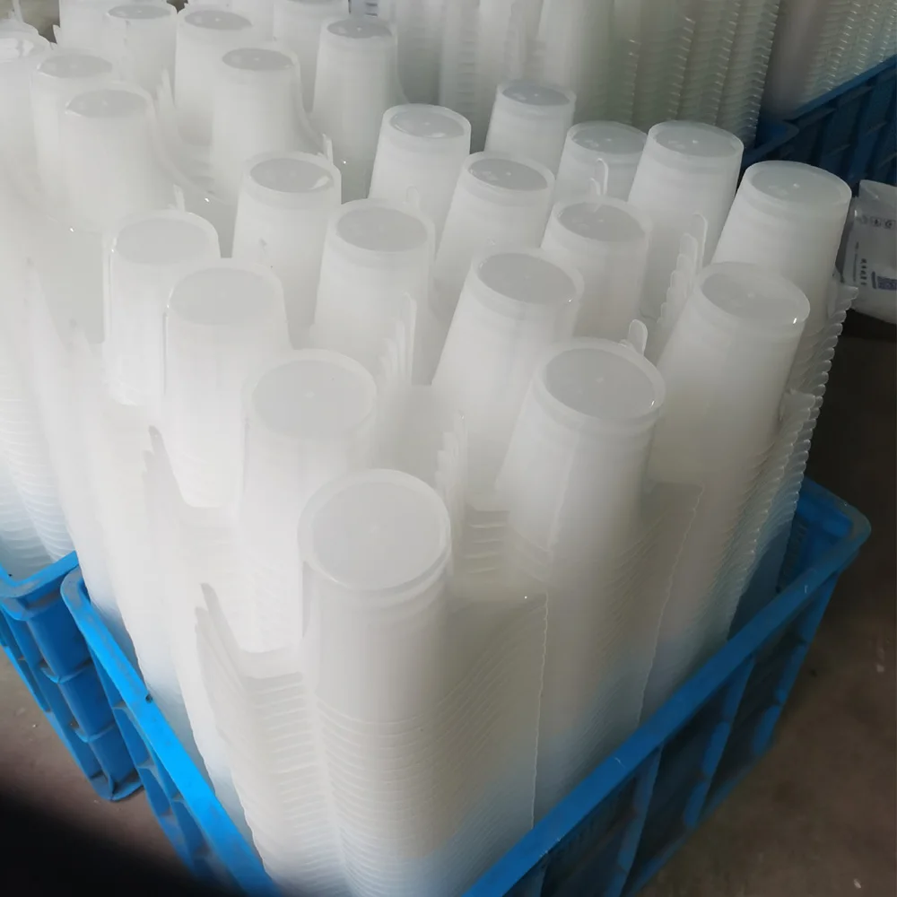 Custom Kitchen Laboratory Acid and Alkali Resistant Plastic Water Measuring Cup 1L 2L 3L 5L Candle Liquid Pouring Pitcher