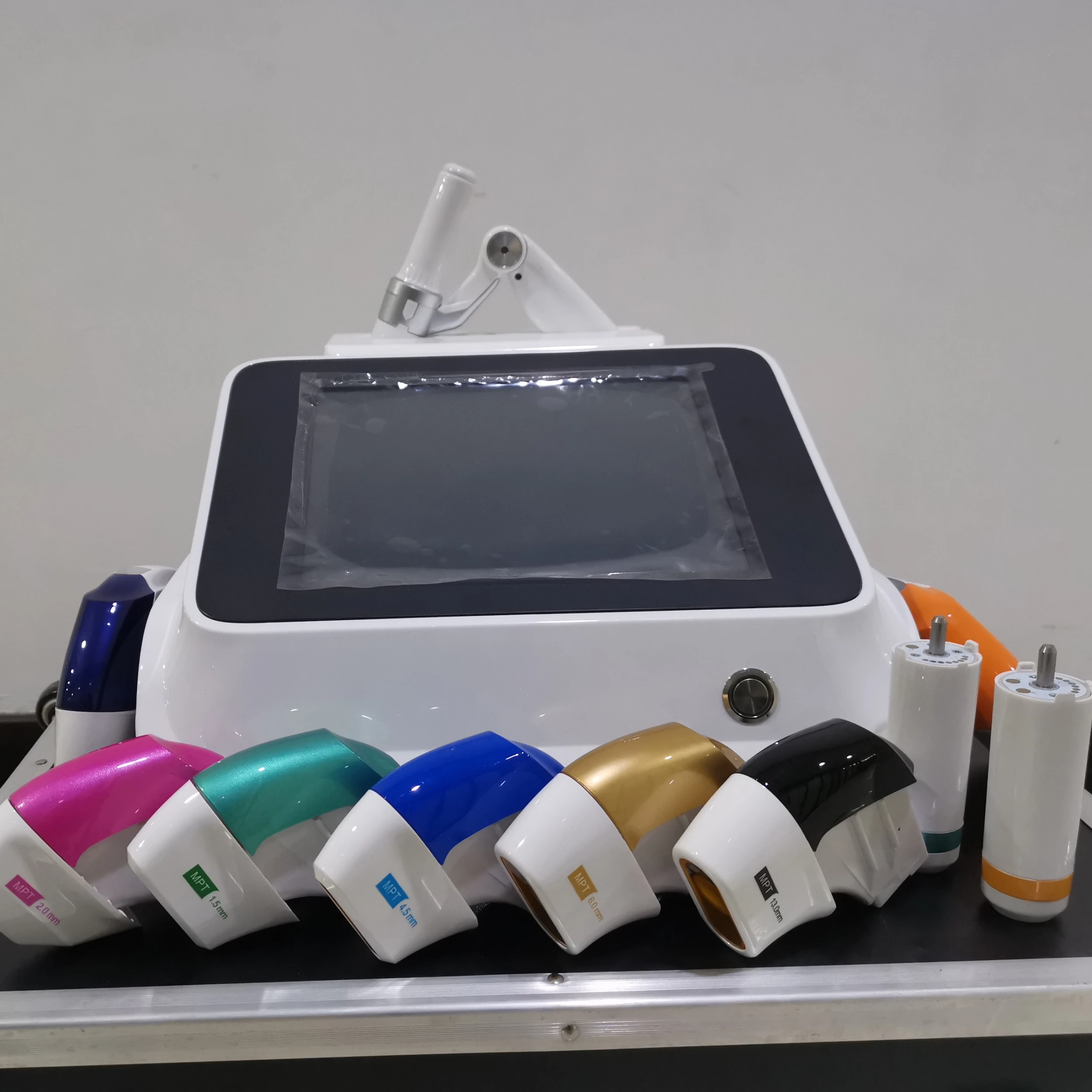 2024 Newest Facial Lifting Device RF Facial Lifting and Rejuvenation Device New Technology Desktop Unique Products for Daily Use