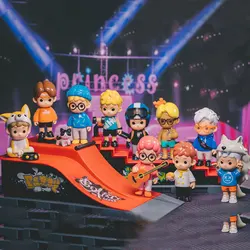 Wholesale Pop Doll Stand Seamless Set Street China Collectible Stand Fashion Style Toys Collector Action Figure