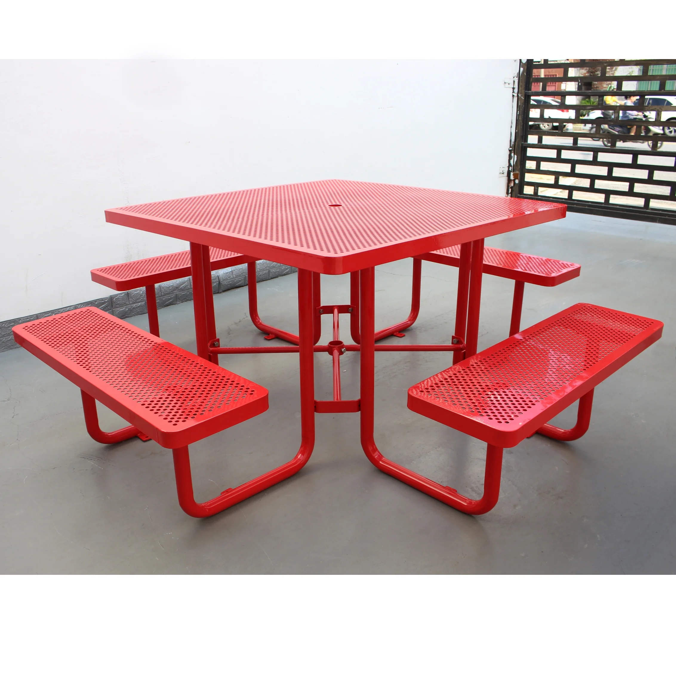 Gavin outdoor street and park furniture commercial patio table and chairs metal outdoor table commercial project solutions
