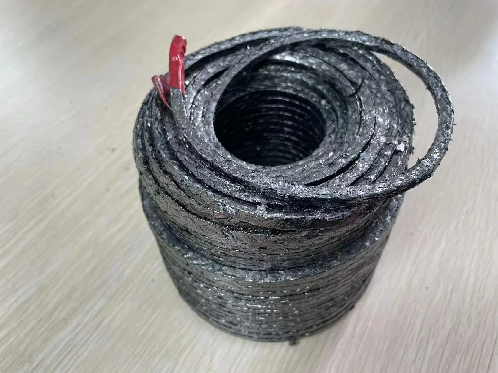 China manufacturer 4*4MM flexible graphite packing 6560 for sealing
