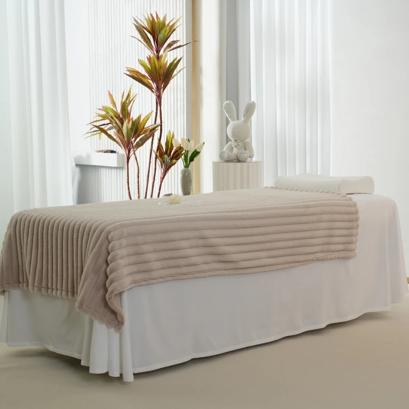 Soft Lightweight Blanket 280GSM Extra Soft Lightweight Blanket with Strip Green Fleece Throw Blanket