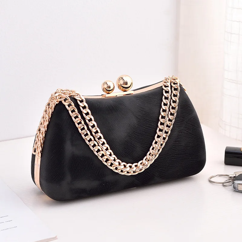 2024 Cross border New Banquet Retro Crossbody Evening Bag Fashion Versatile Evening Dress Banquet Bag Handheld Bag for Women