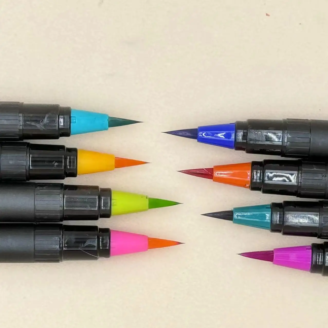 Hot Selling 12/20/24 Colors Wholesale Soft Flexible Felt Tip Watercolor Brush Pens And 1 Water Blending Pen