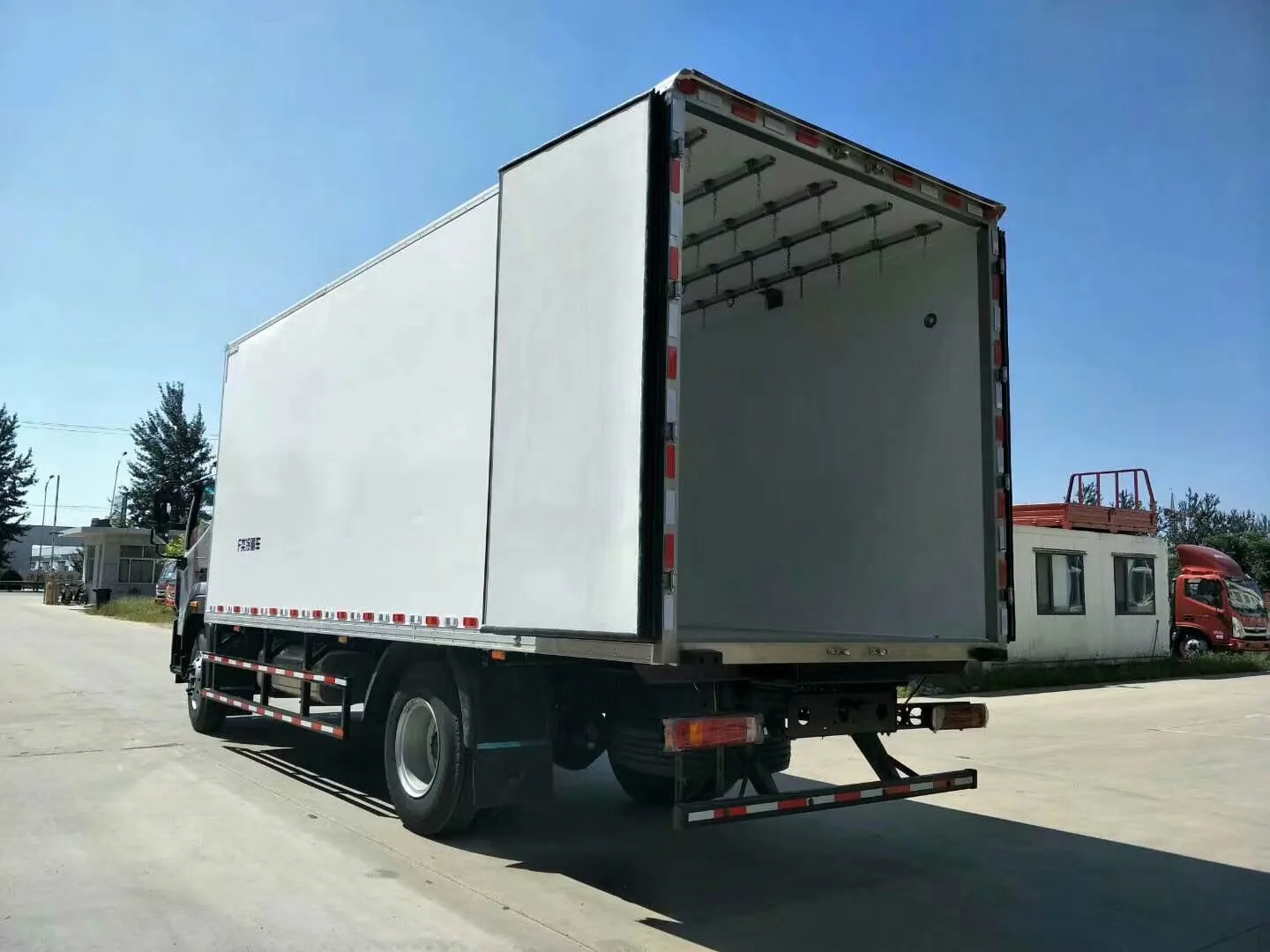 4tons Refrigerator thermo king unit cold room frozen van truck body