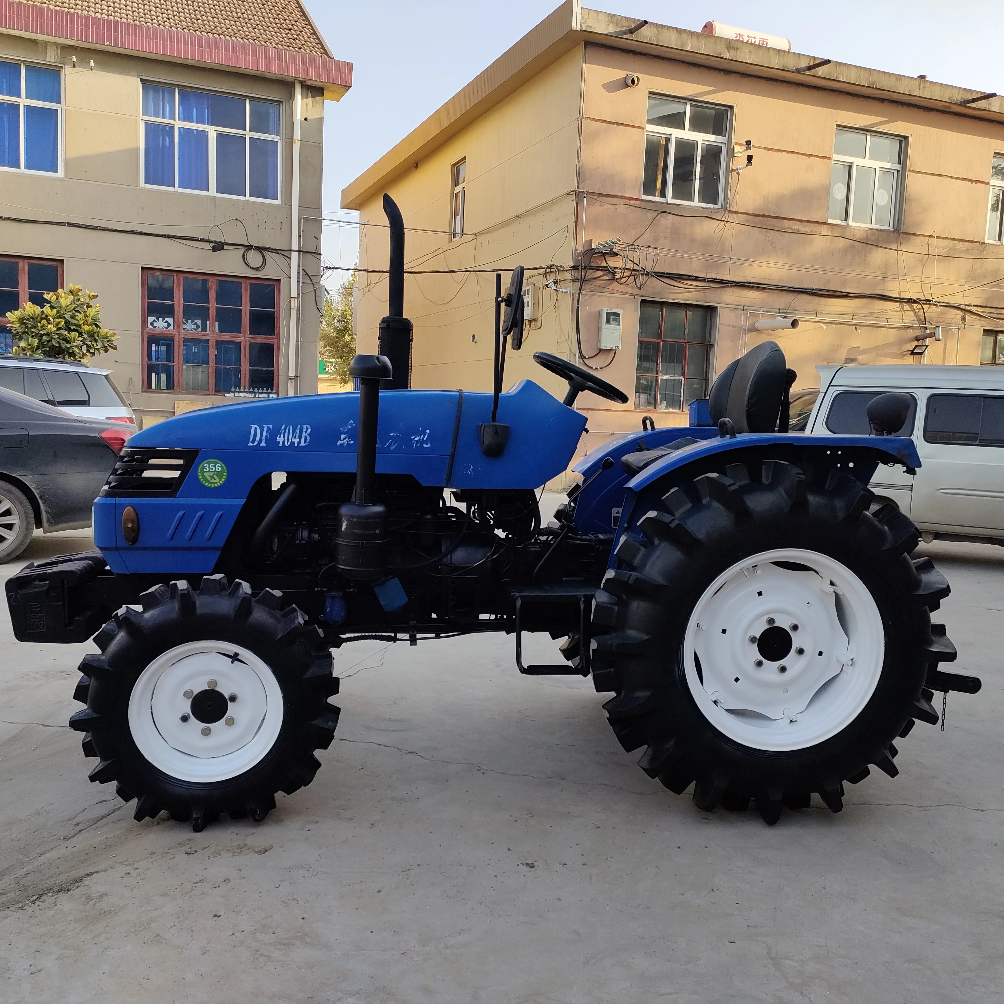 chinese brand tractor YTO  and DONGFENG 40HP  tractor
