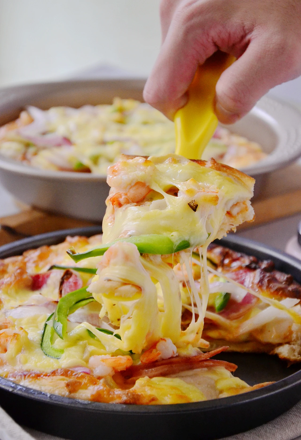 CHEFMADE WK9701S Cheap Metal Carbon Steel Microwave Oven Deep Dish Nonstick Round Pie Pizza Tray Baking Pan