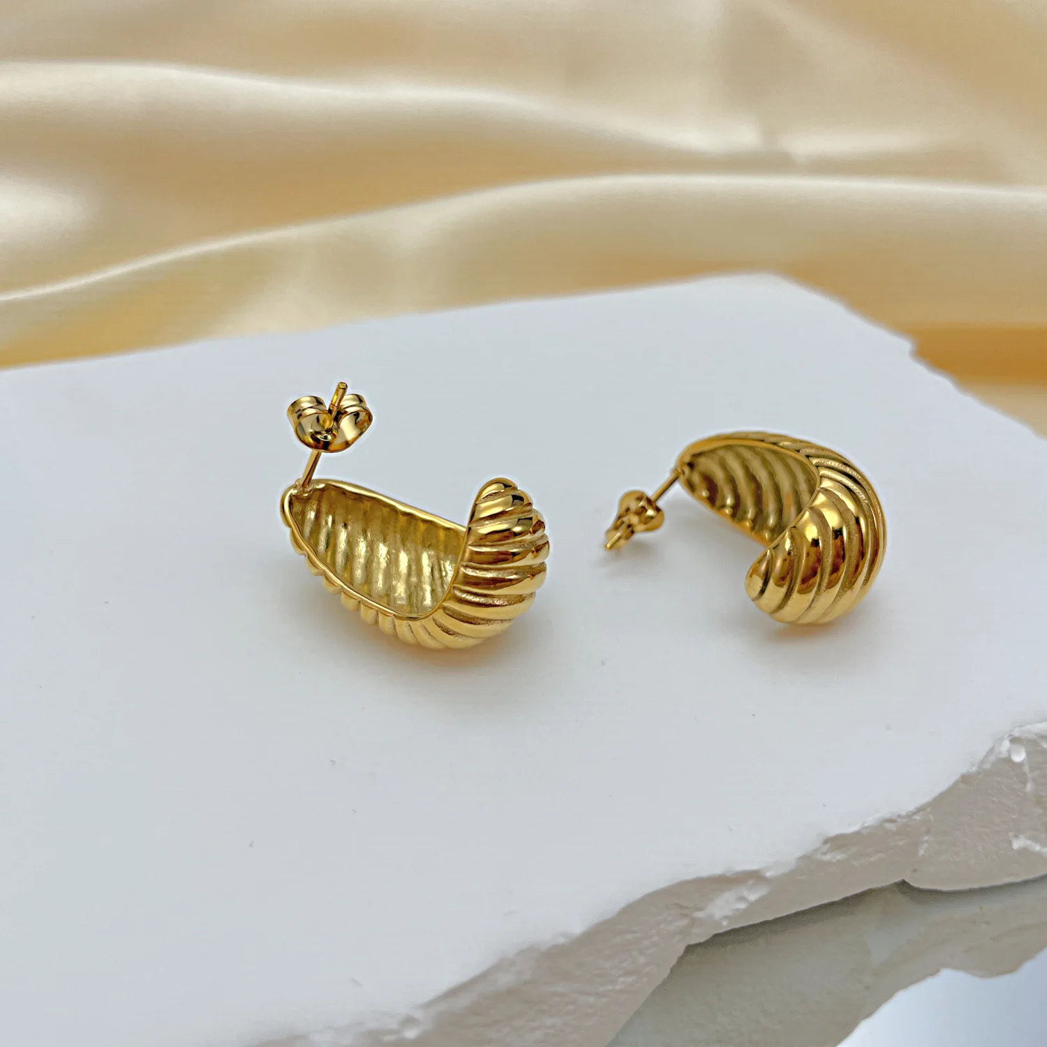 18k Gold Plated Stainless Steel Screw Pattern Hoop Earrings Jewelry Accessories Spiral Cute Stainless Steel Hoop Earrings Large