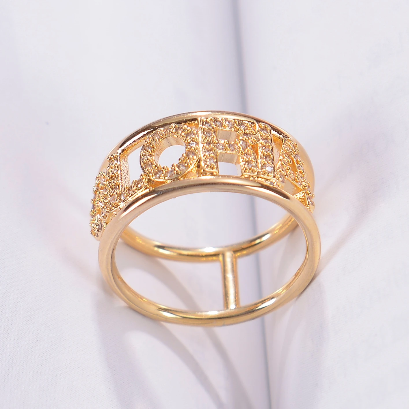 Qiuhan ODM Zirconia Women Ring Customized Alphabet Roman Numerals Custom Ring