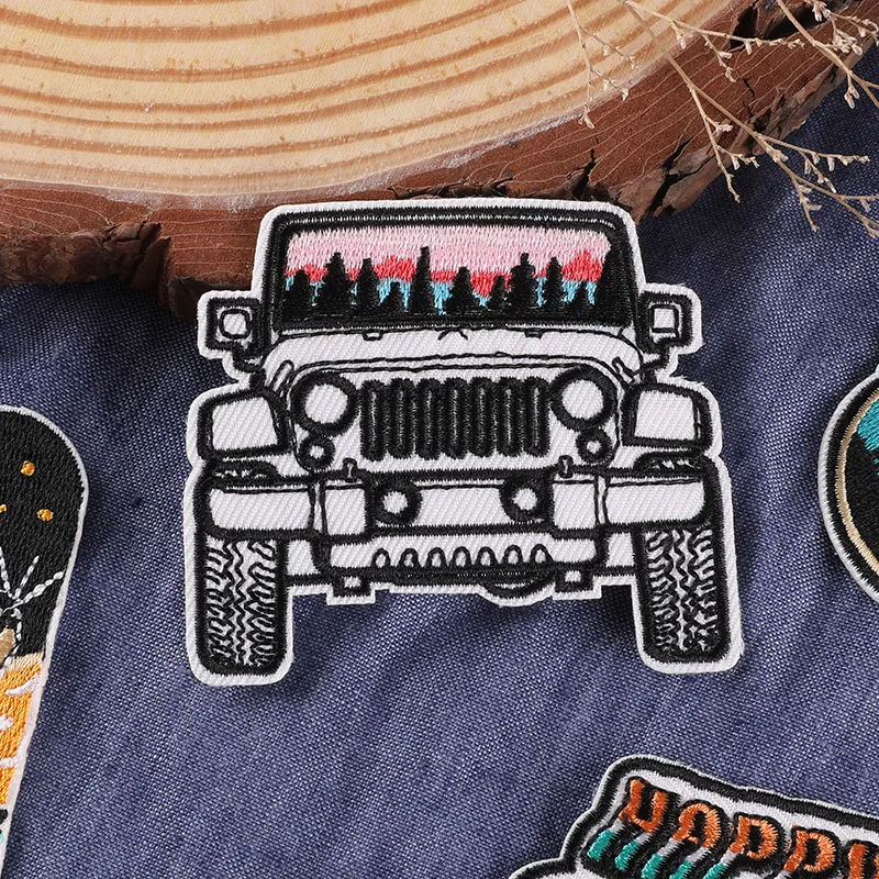 Manufacturer Custom Cartoon Car Embroidered Badge Iron-on Glasses Embroidered Patches for Clothing