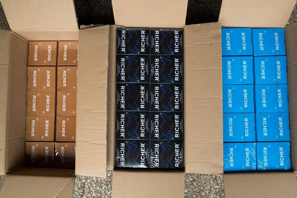 customized design unbleached/brown smoking Rolling Paper with tips