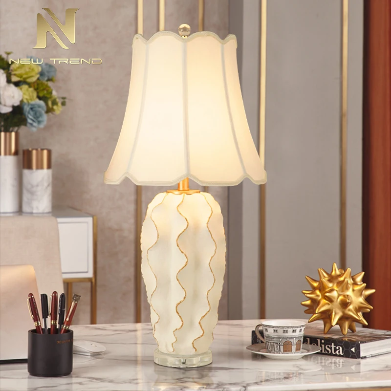 Elegant Style Indoor Decoration Restaurant Hotel Room Bedroom Resin Fabric LED Table Lamp