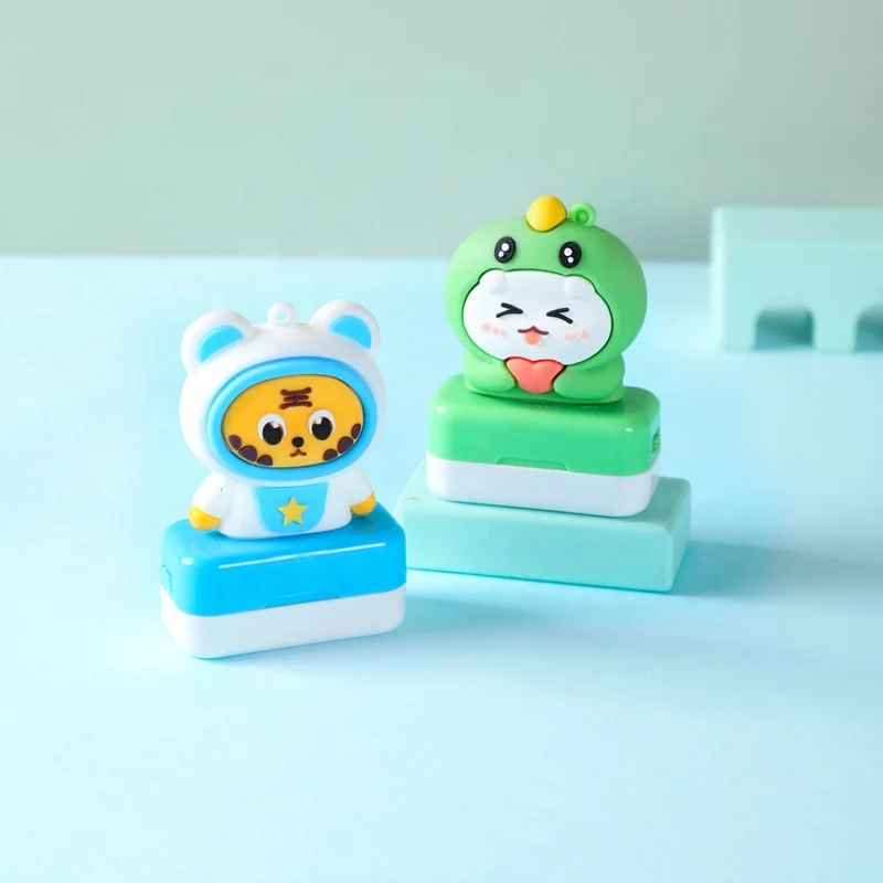 2022 New Arrival Cute Animal Design Fabric Ink Signature Self-inking  Baby Name Stamp Kids Clothing Name Stamps