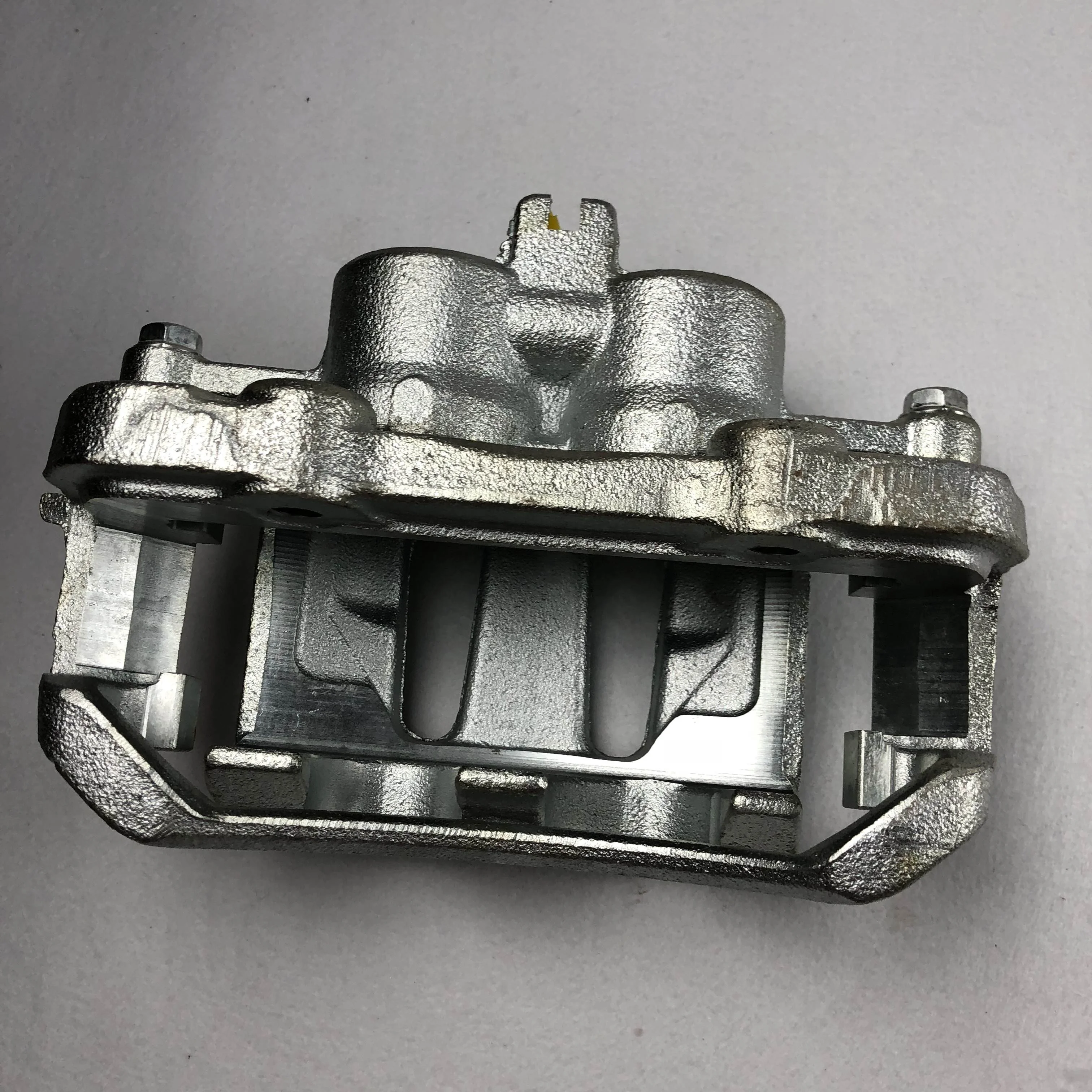 Передний правый Тормозной суппорт 41001-10G02 для NISSAN