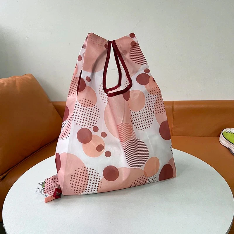 Lightweight and Simple Eco-Friendly Woven Bag Convenient Foldable and Waterproof Tote for Shopping PP Fabric Durable Material