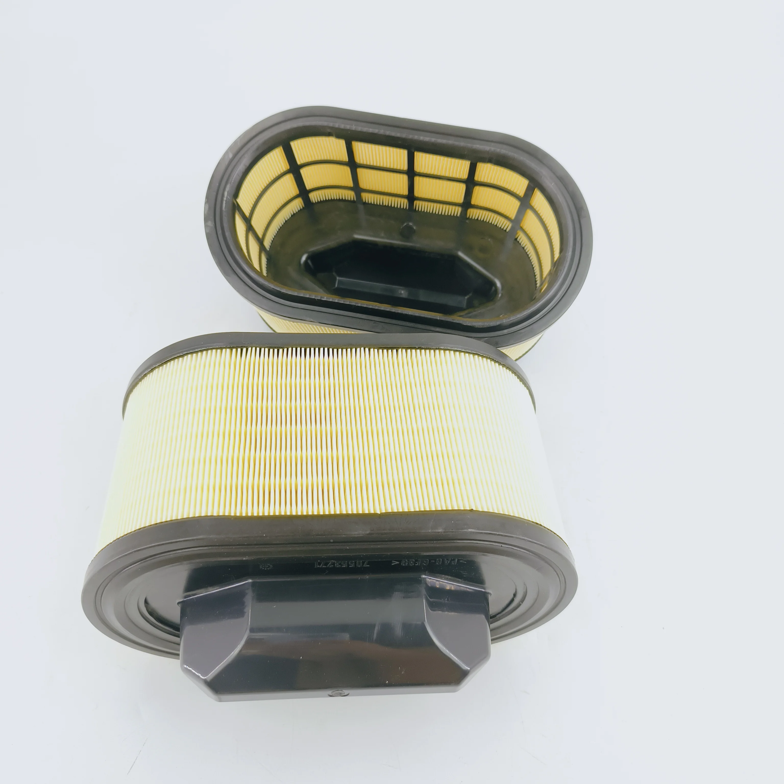 High Performance Air Filter 70553271 670001545 for Maserati