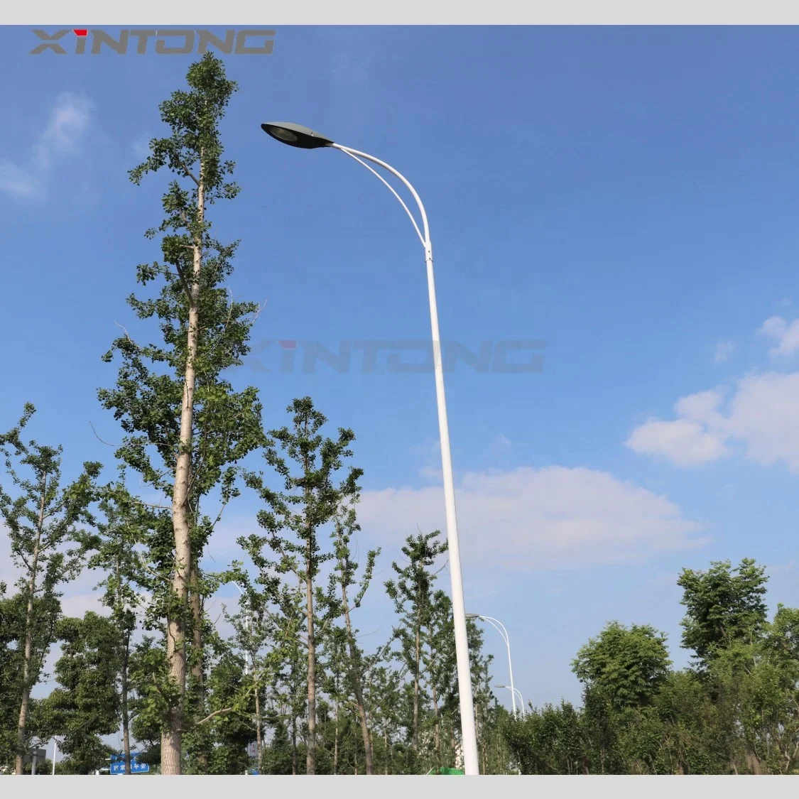 Xintong  Customize Outside High Quality China Manufacture 3M 6M 12M 25 Meters Single Arm Street Led Light Pole Solar