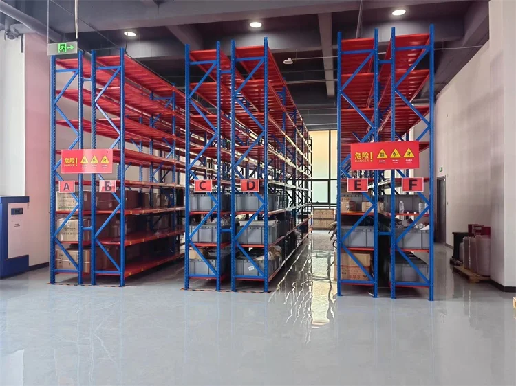 Customized Warehouse Q235-cold Rolled Steel Pallet Racking System Heavy Duty Garage Shelving Adjustable Industrial Metal Racks