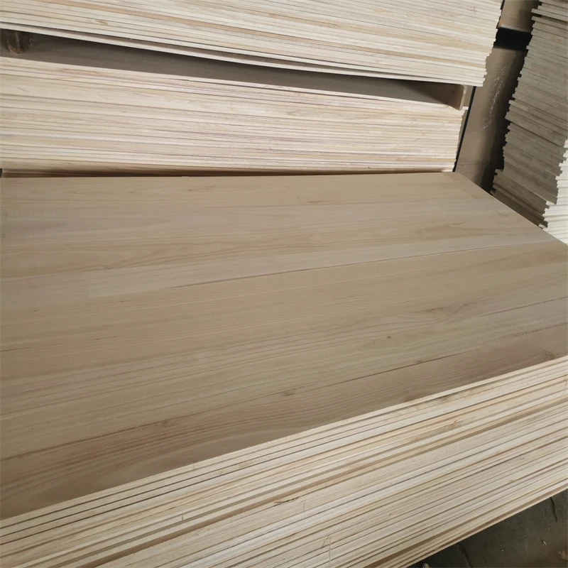 China Factory Balsa  Pine Wood Lumber Cheap Lumber Price China Supplier Paulownia Lumber Edge Glued Joint Wood Board Guitar
