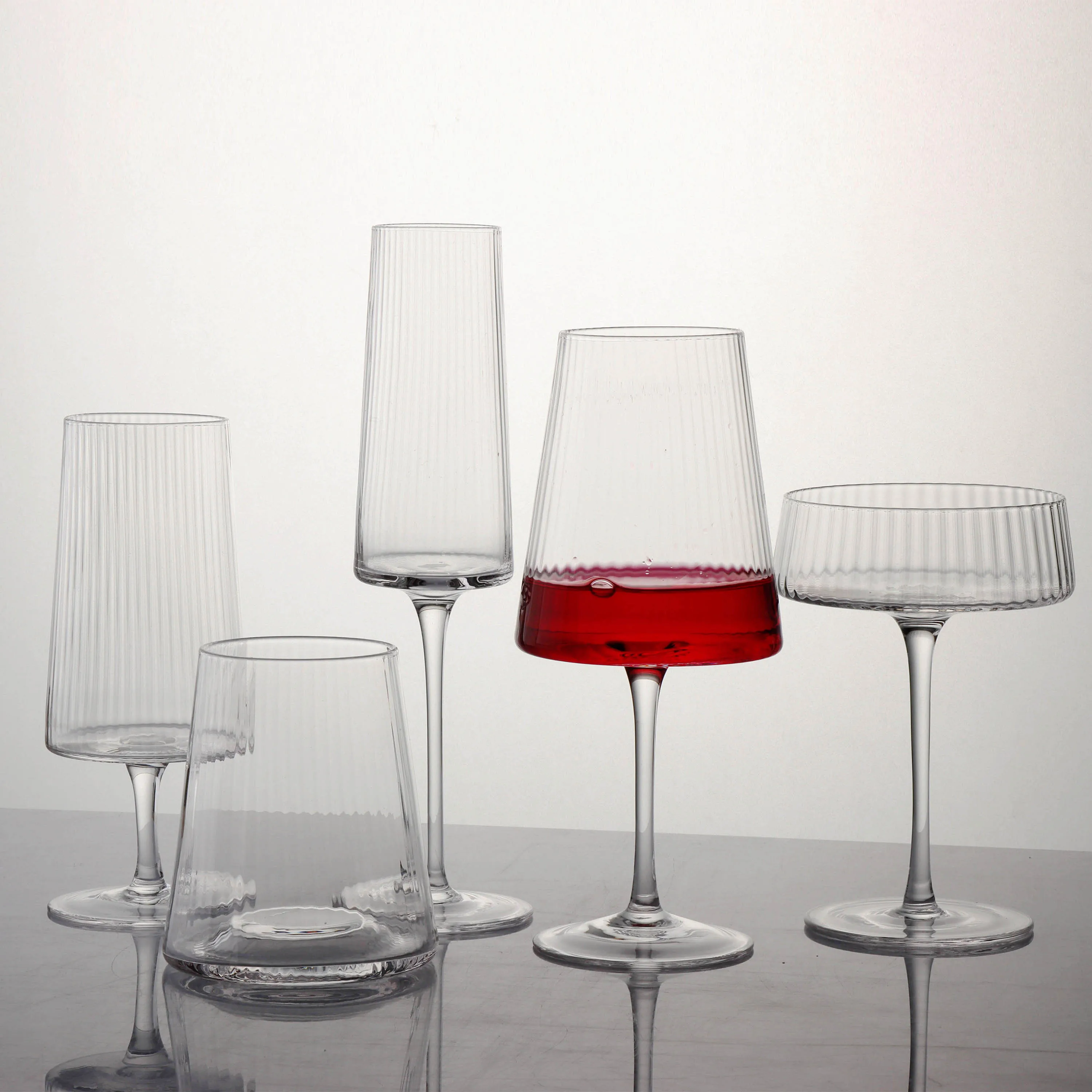 Hot sale fancy clear vertical ribbed vintage goblet crystal wine glass coasters