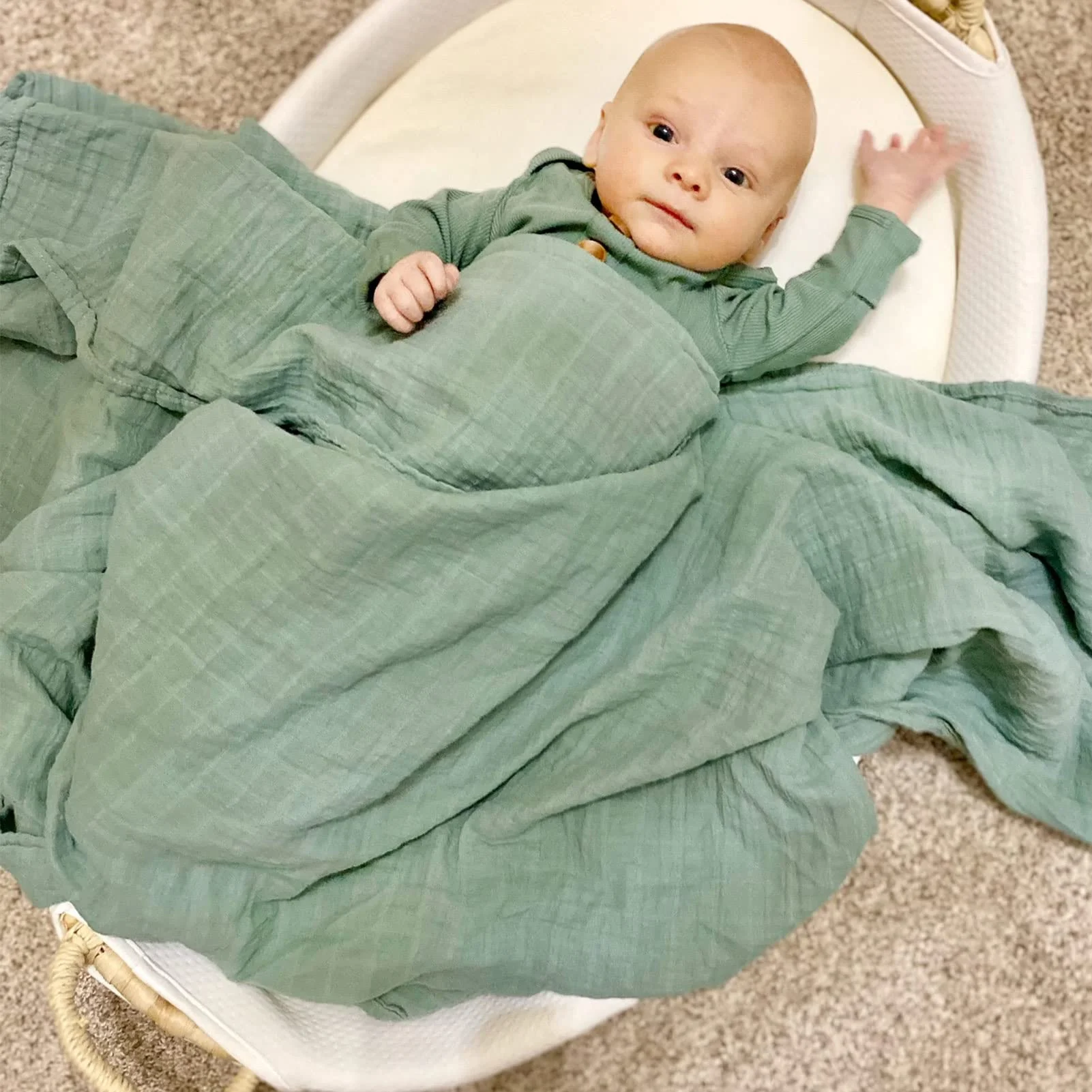 Kangobaby Custom Factory Price 2layers muslin wraps 110*120cm organic Safe Fabric cotton Baby muslin swaddle blanket