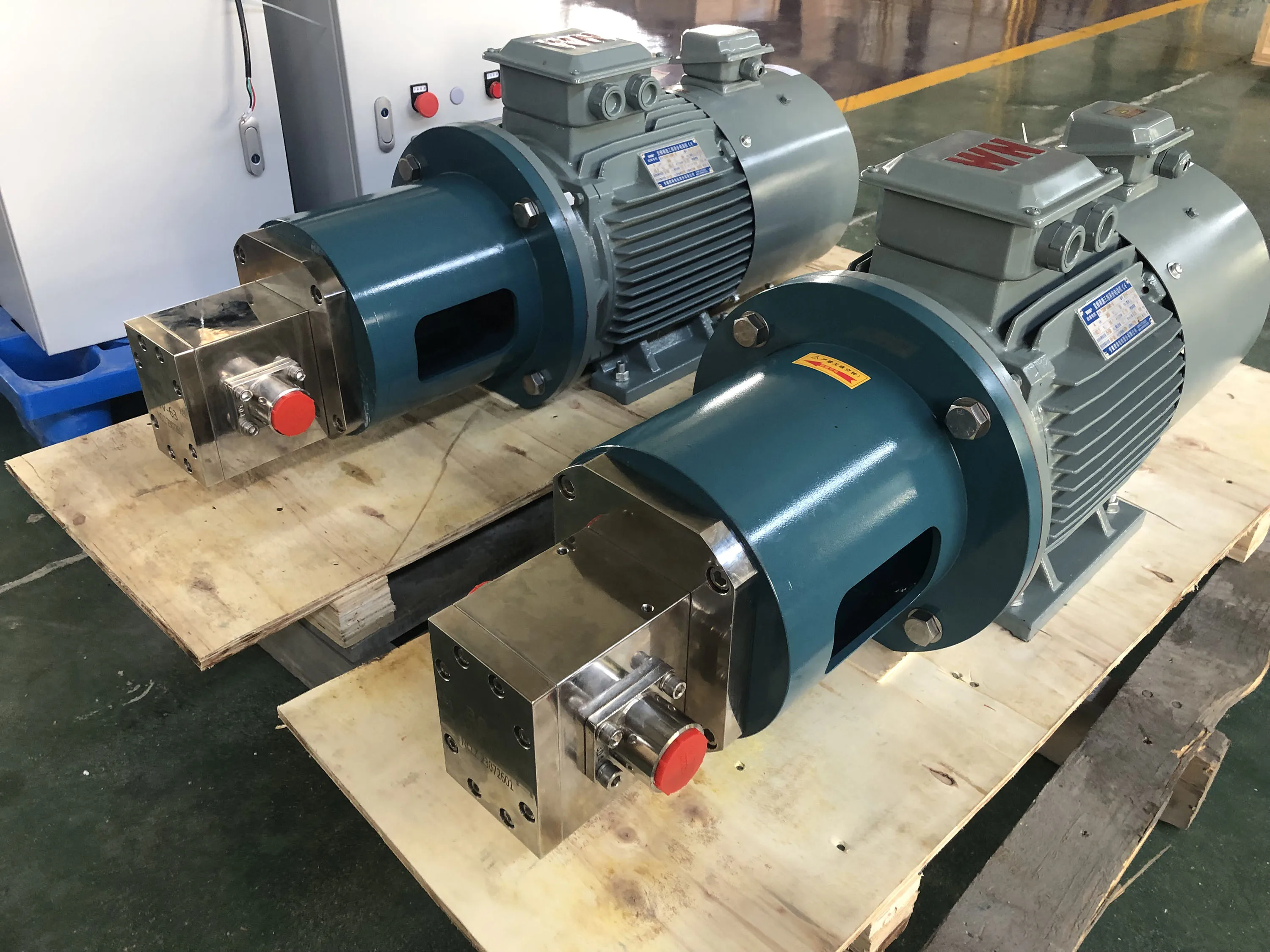 Alternative brands of threaded gear metering pumps for industrial oil magnetic seals